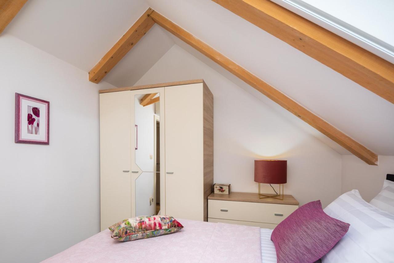Romantic Attic Appartement
